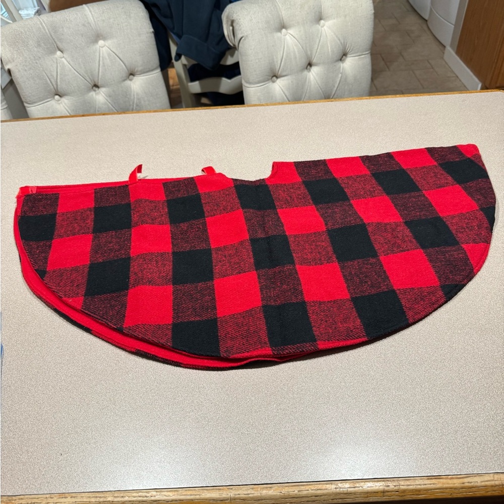 Red and Black Plaid Tree Skirt